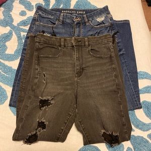 *2 Pairs of American Eagle Skinny Jeans*